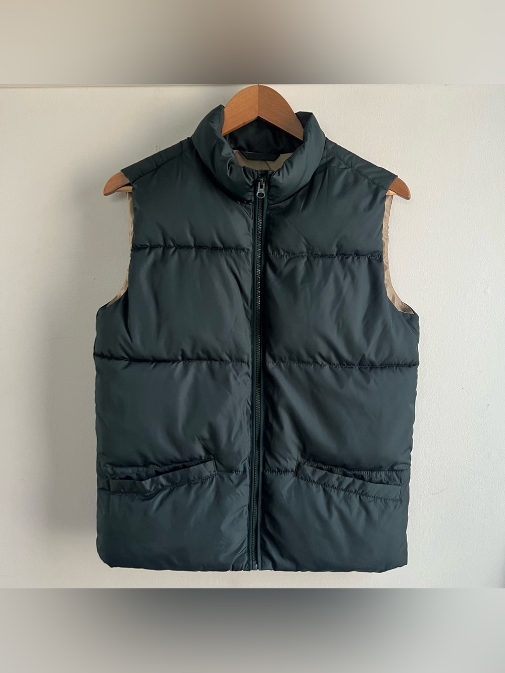 Old Navy Boys XL Puffer Vest Frost Free Black Dark Green Quilted Warm Winter